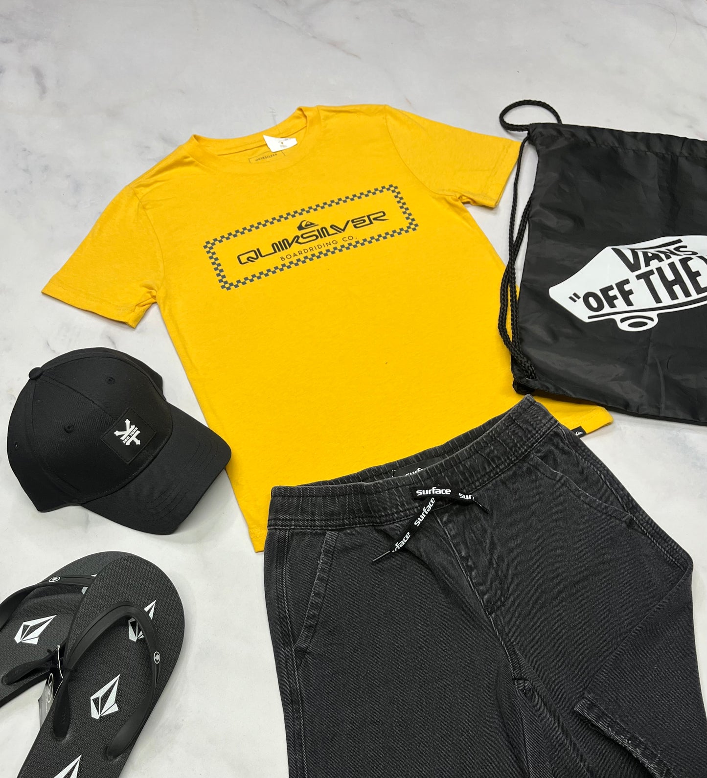 🛹 T-Shirt ; Quiksilver + 7-8 ans garçon neuf !