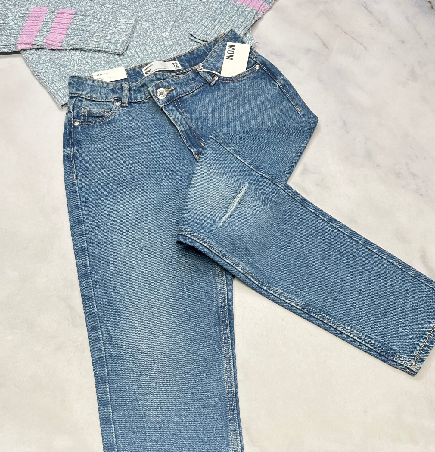 ❄️ MOM jeans : devant boutonnière look croisé superbe . Taille ajustable 12 ans fille neuve .