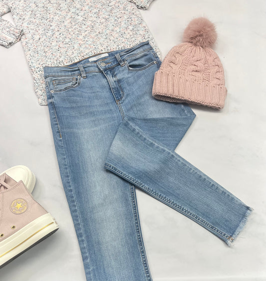 💕Skinny jeans : Dynamite mou stretch comme neuve . Fait XS (2-3 ans ) femme .