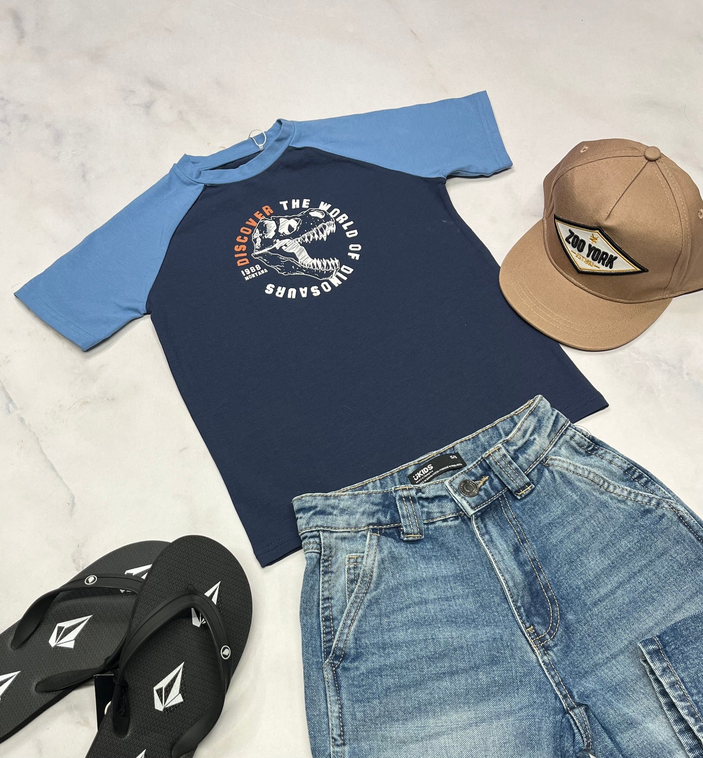 🍂 T-Shirt : Dino en beau coton stretch neuf ! 6 ans garçon