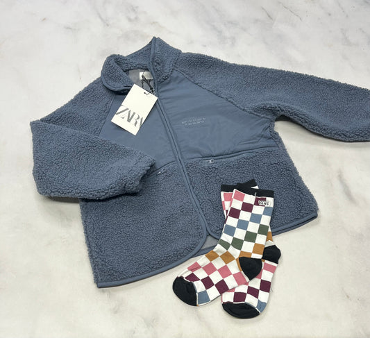 Duo : ZARA : veste manteau + bas VANS 6 ans enfant .
