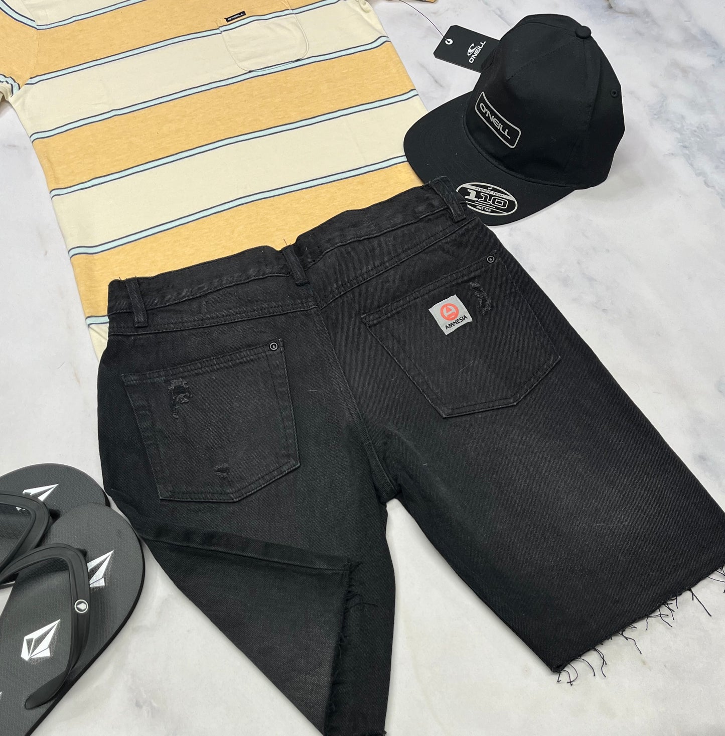🌴 Bermuda jeans : Amnesia 13-14 ans garçon neuf !