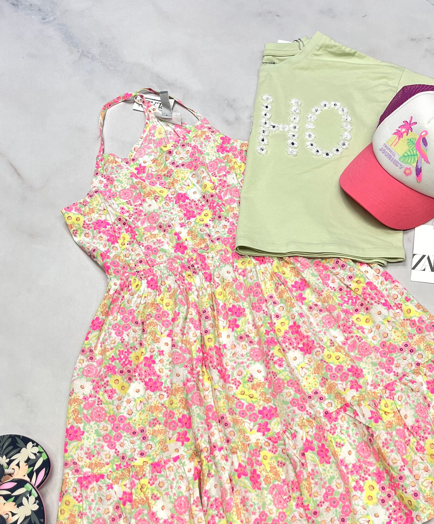 🌴 Robe : fleurie 10-12( 10 ans confo) neuve .