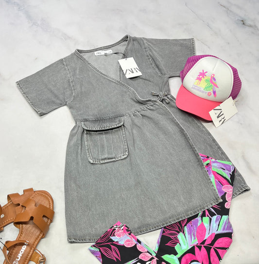 🌷Robe ZARA : en jeans 7-8 ans fille neuve ! Se croise et s’attache au devant de coté .