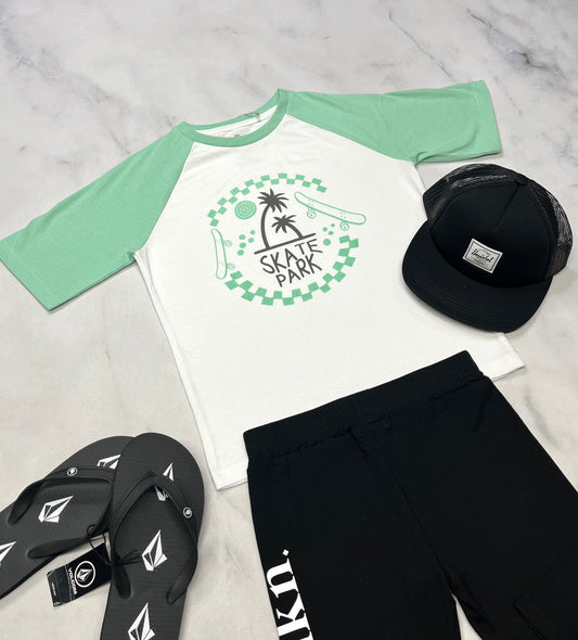🌴 T-Shirt : Skate 7 ans garçon neuf !