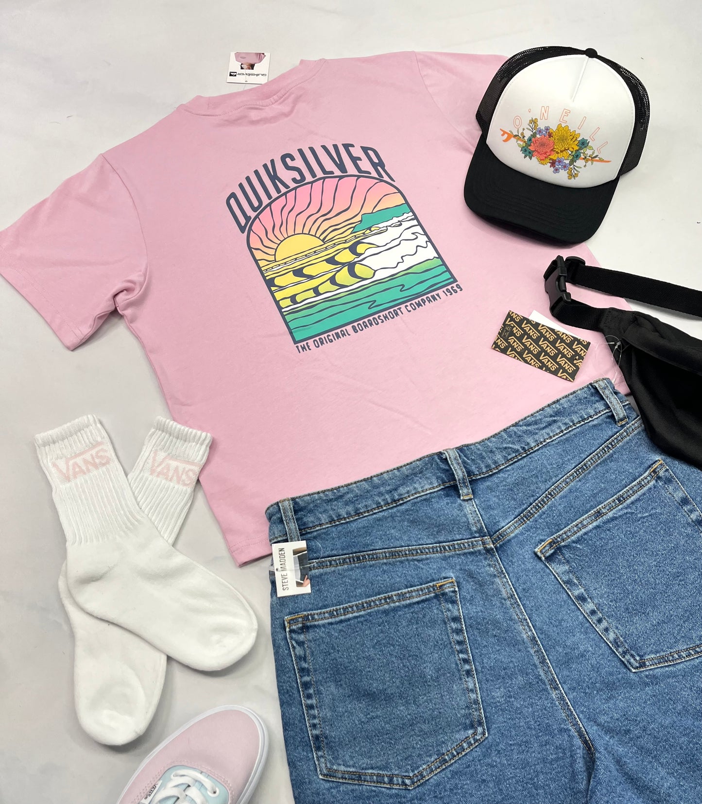 💕 Manche courte : Quiksilver rose Mi hanche neuf ! M/ femme beau logo au dos .