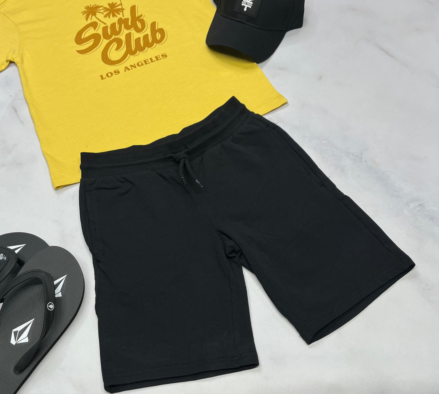 ☀️ Short : en ouaté noir Tag 8(7-8)ans et 10( 9-10) ans  dispo neuve .
