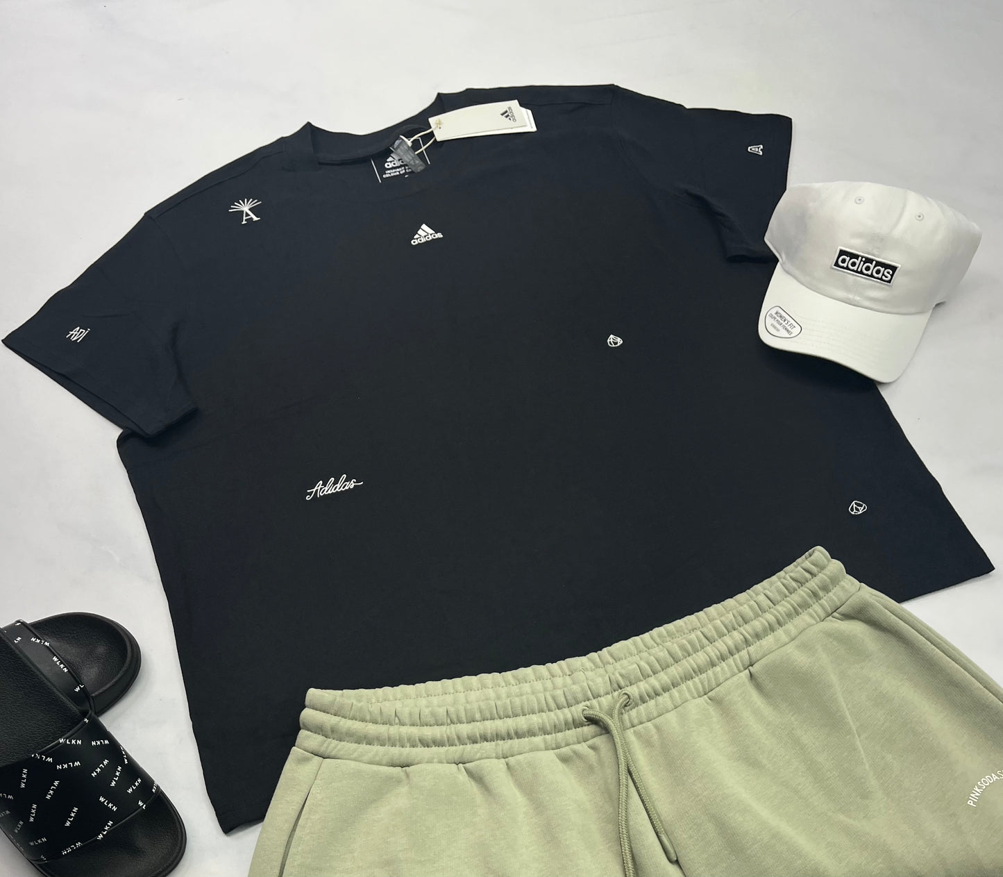 🌿 T-Shirt / tunique : Adidas noir 2XL femme coupe relax  neuf ! Micro logos brodés . Superbe !