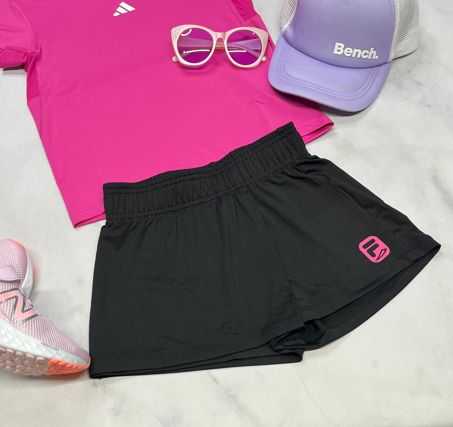 💕 Jupe short : Fila en tissu de sport extensible . 6 ans fille neuve !