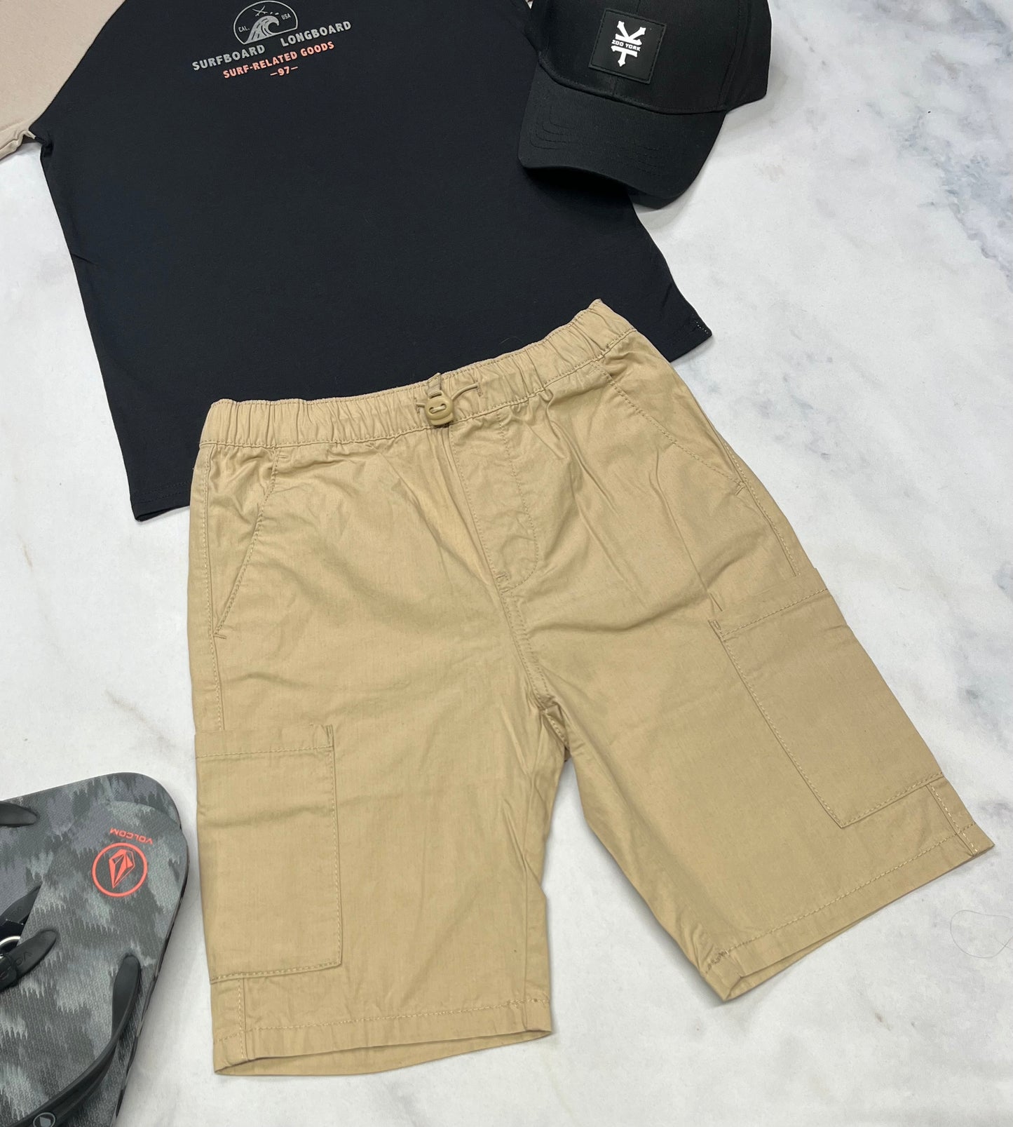 🌴 Bermuda : cargo + 7-8 ans garçon neuf !