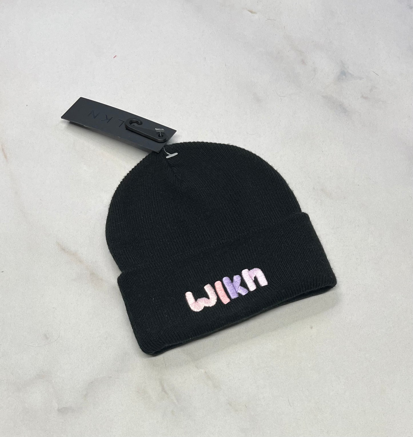 WLKN : tuque qualité ++ fait pour enfant de 2-3 ans . Neuve !