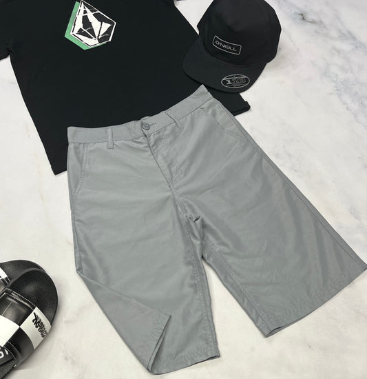 💚 Bermuda long : DC tissu léger souple qui ne décolore pas . 12 ans garçons comme neuf ! Logo au dos .