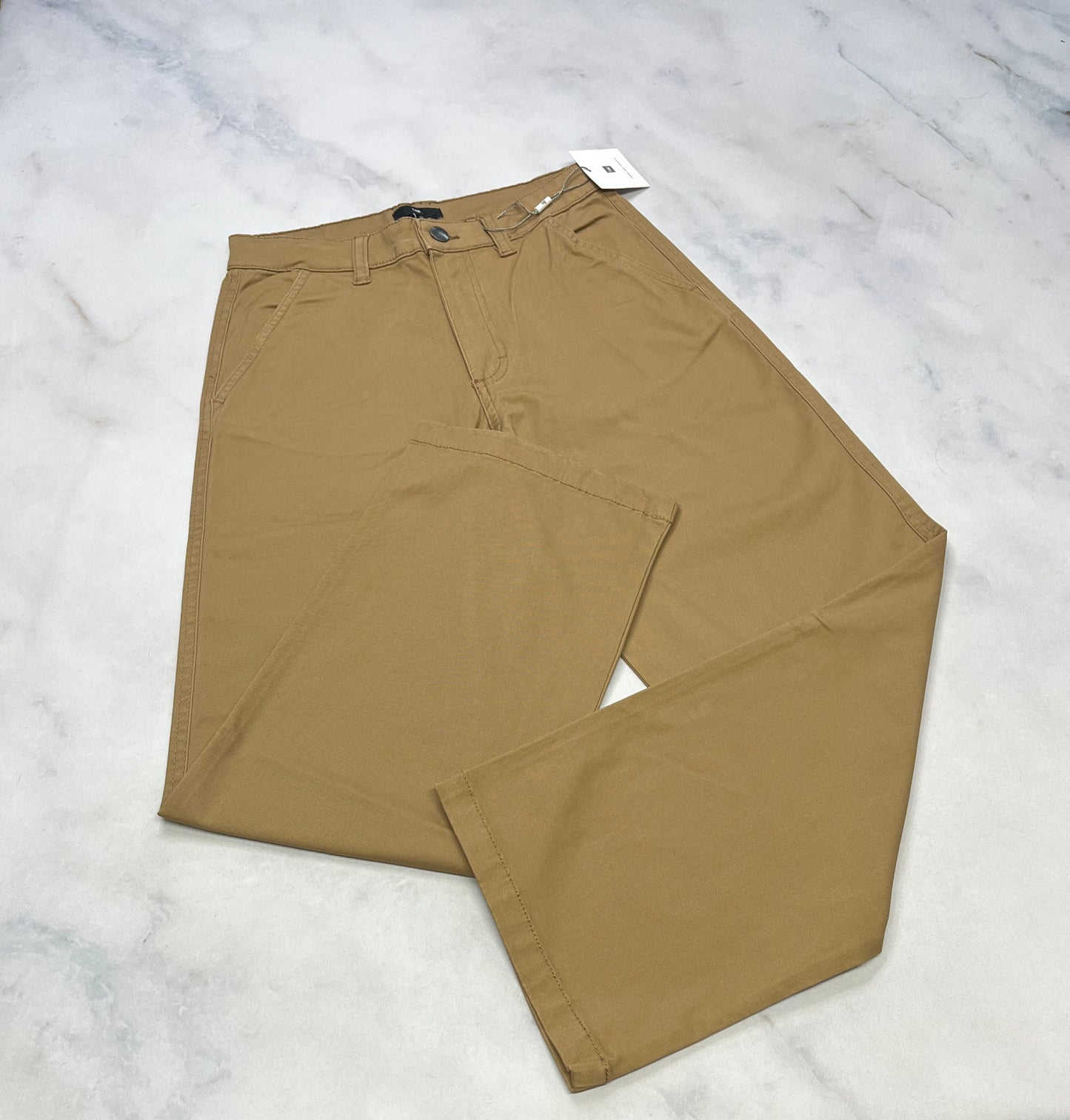 Pantalon Tan :  relax fit / tendance ,taille ajustable neuf !