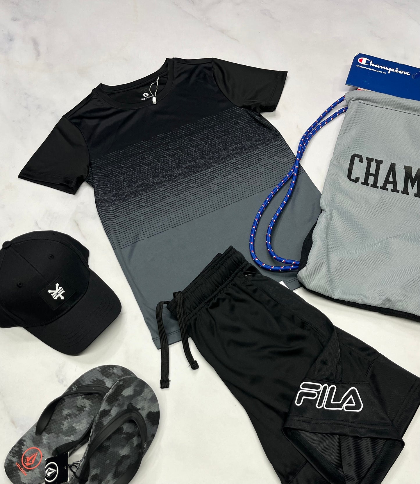 🤩 T-Shirt : en tissu de sport Tag 10( fait 8-10 ans ) garçon neuf !