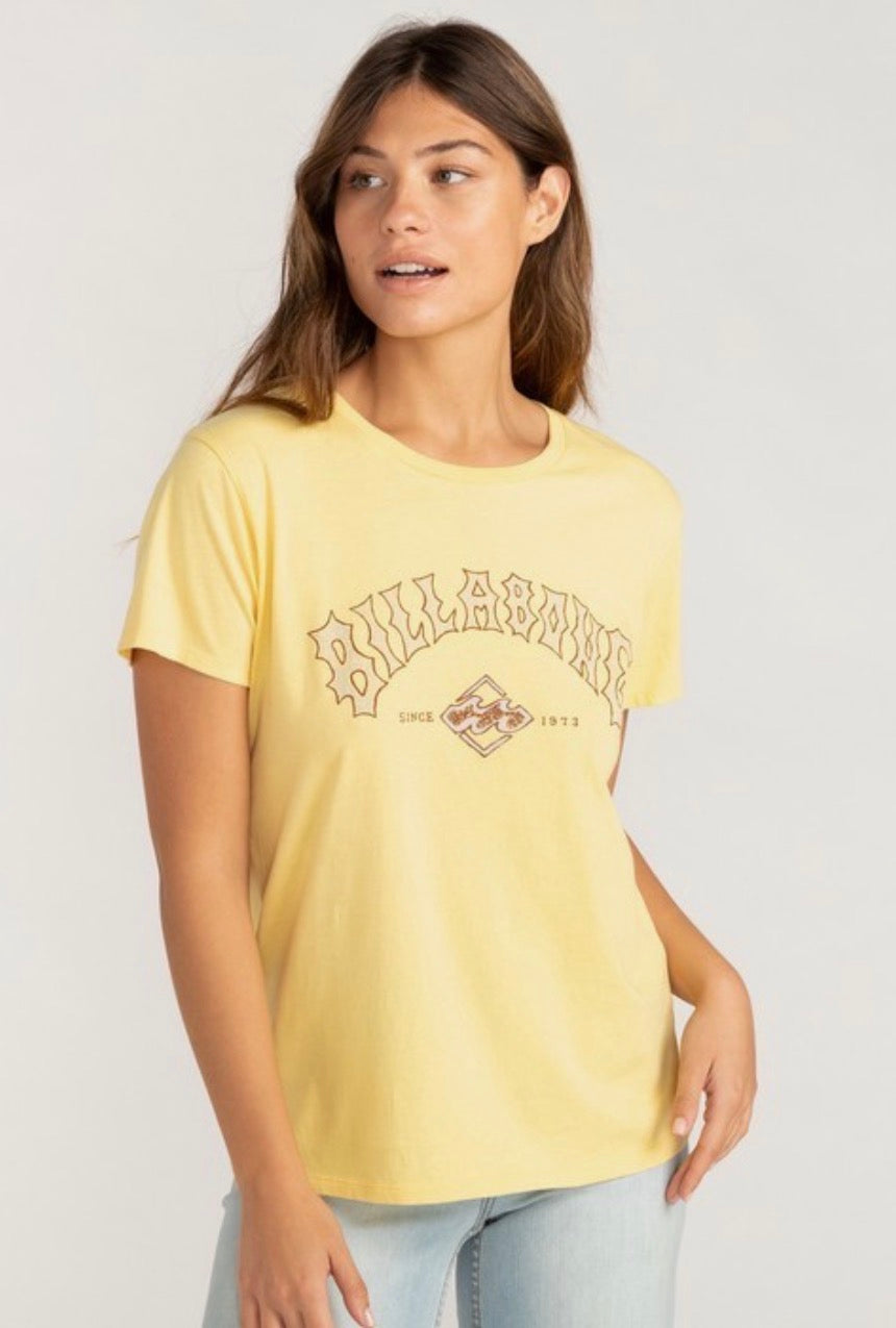 🌼 Billabong : Manche courte soft Small femme coupe relax neuf !