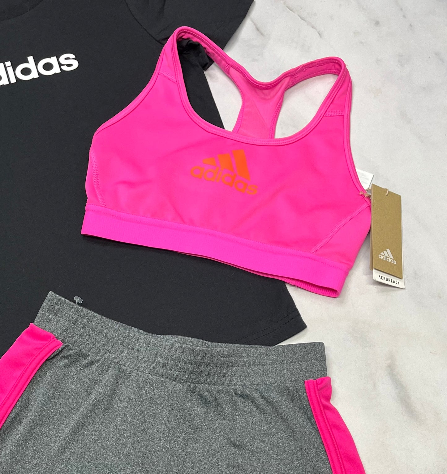 💕 Top sport : Adidas fait XS / femme ou 12 ans ado .