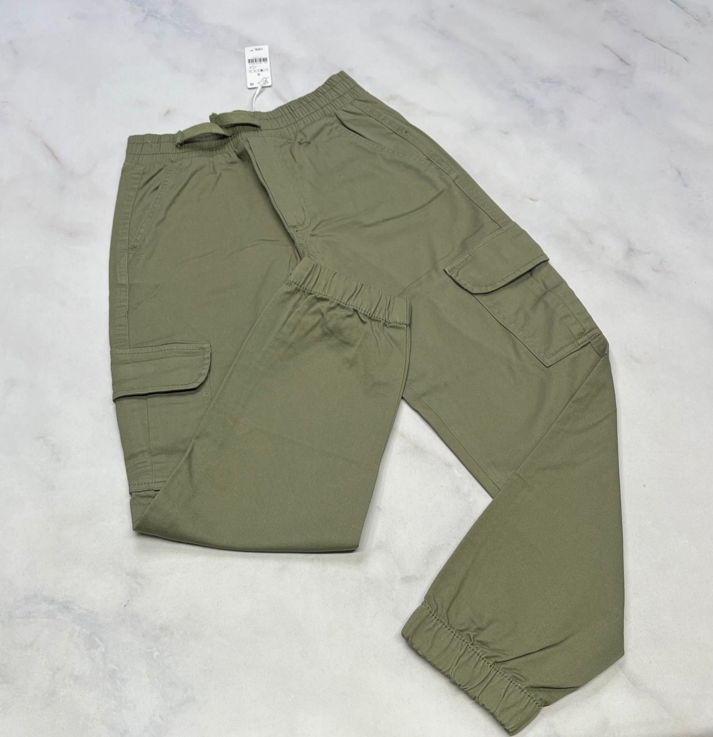 Pantalon: cargo kaki 8 ans neuf!