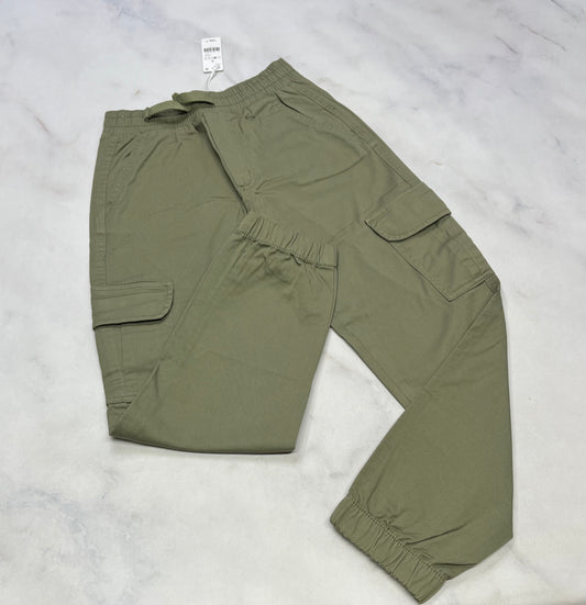 Pantalon: cargo kaki 8 ans neuf!