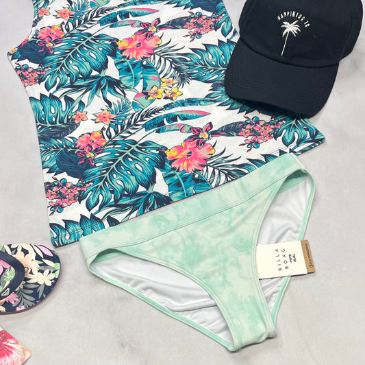 💦 Bas de maillot : Billabong neuf ! 12 ans fille . Inscrit  Billabong au dos de la culotte .