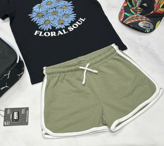🍃 Short : verte 7 ans fille neuve .