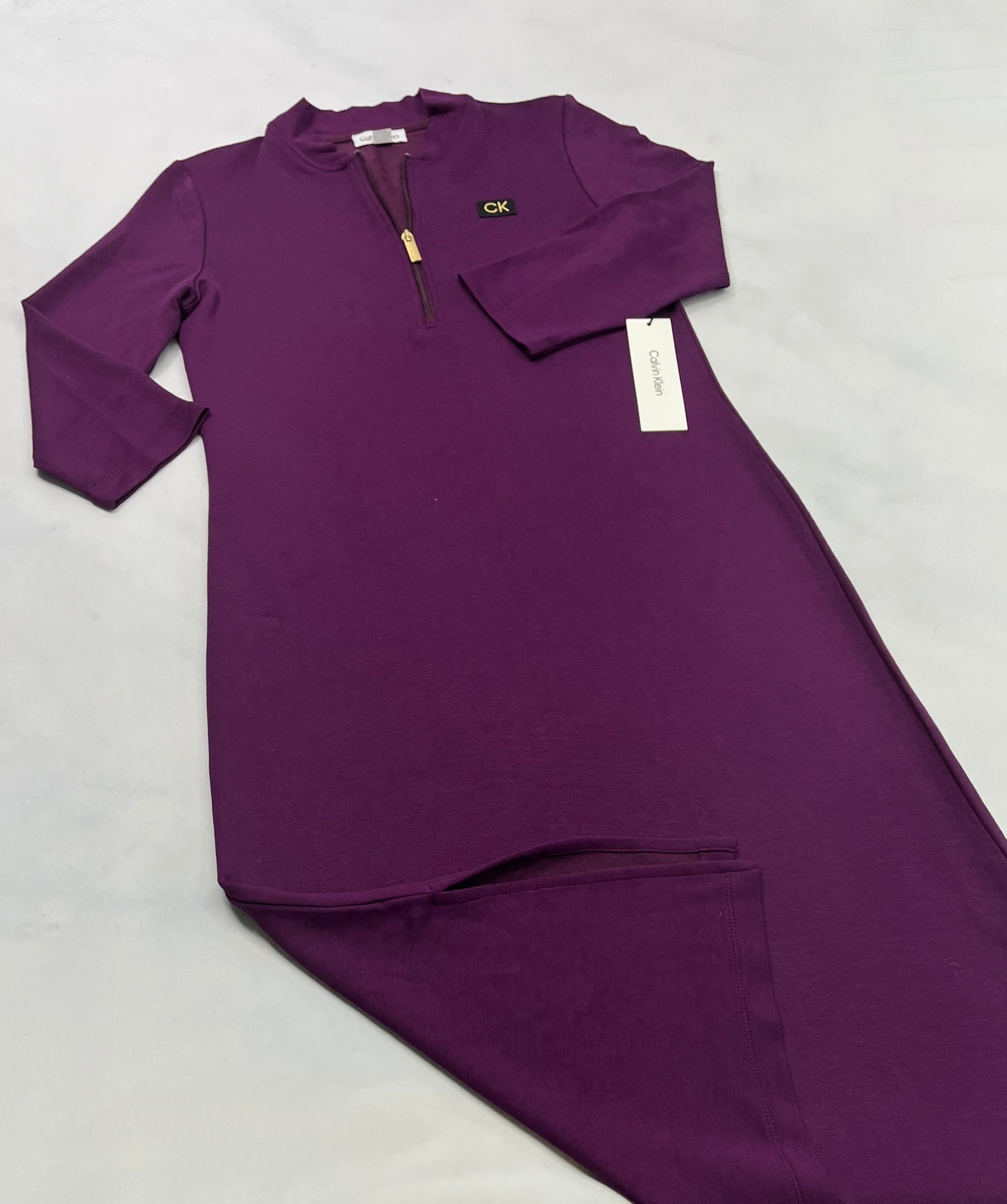 Calvin Klein : Robe en Jegging stretch S / femme coupe confo neuve . Manche et longueur 3quart .