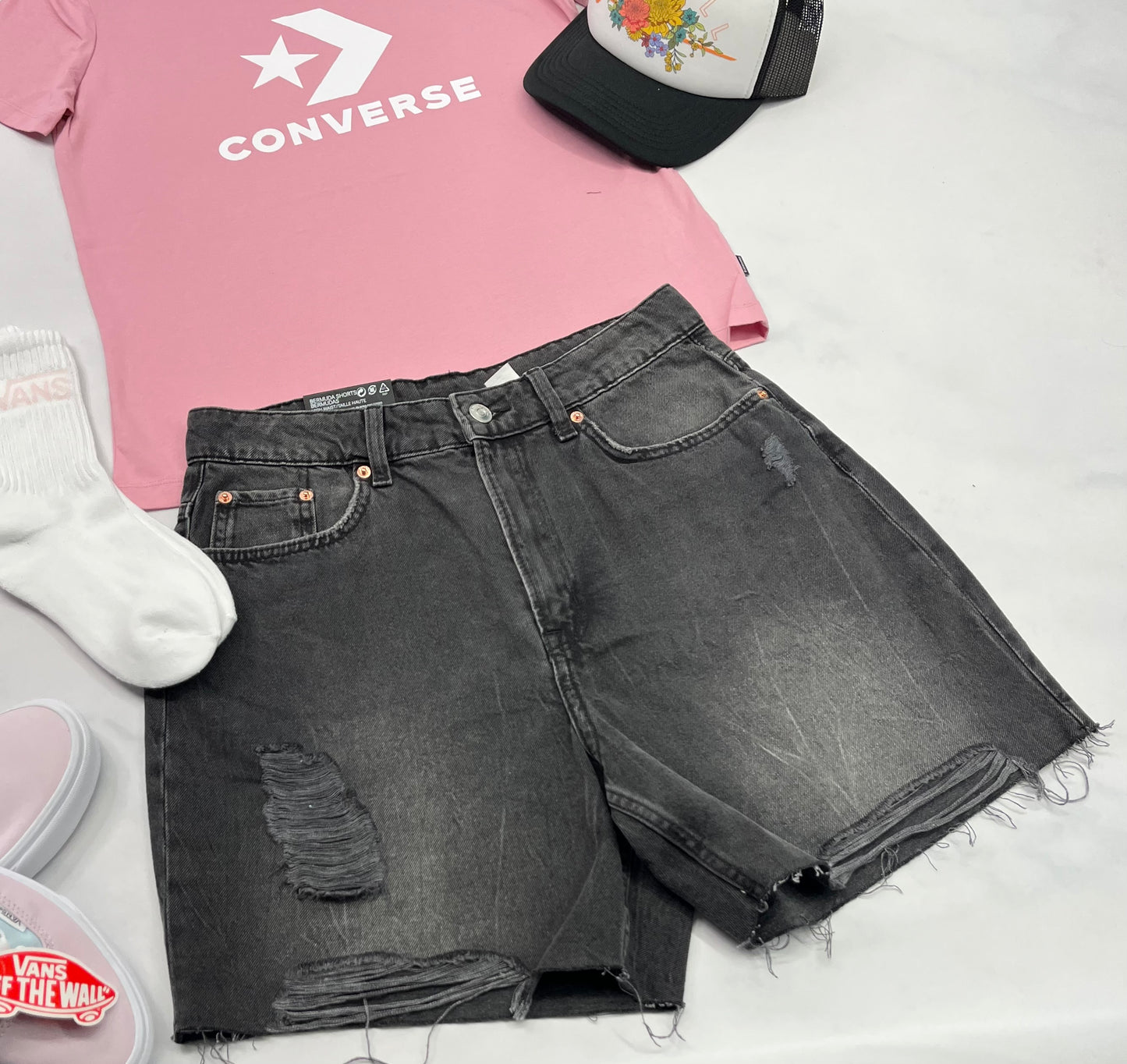 🤩 Short jeans : Taille haute molle confo . Fait S/ 5-6 ans femme neuve !( look ample )