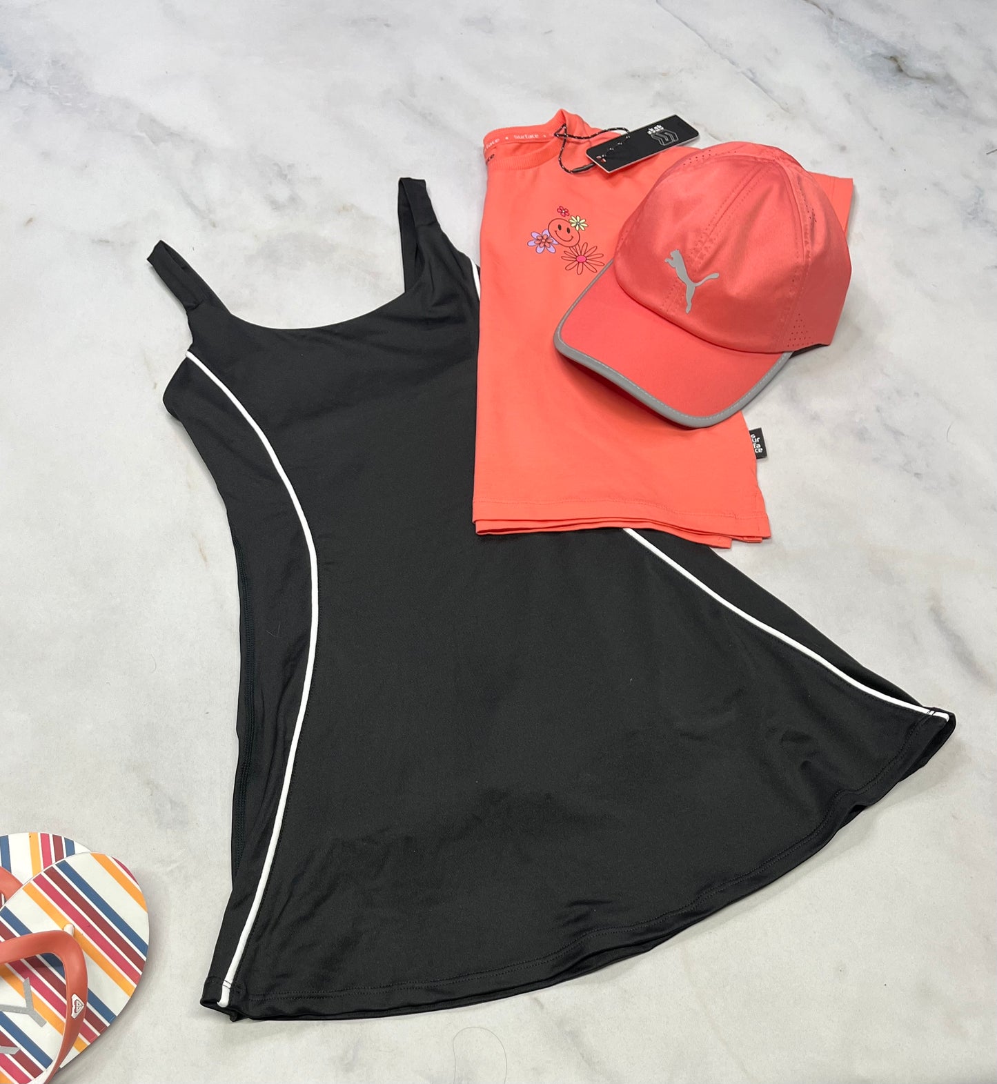 😍 Robe tissu de sport : avec cuissard intégré fait 7 ans fille neuve .