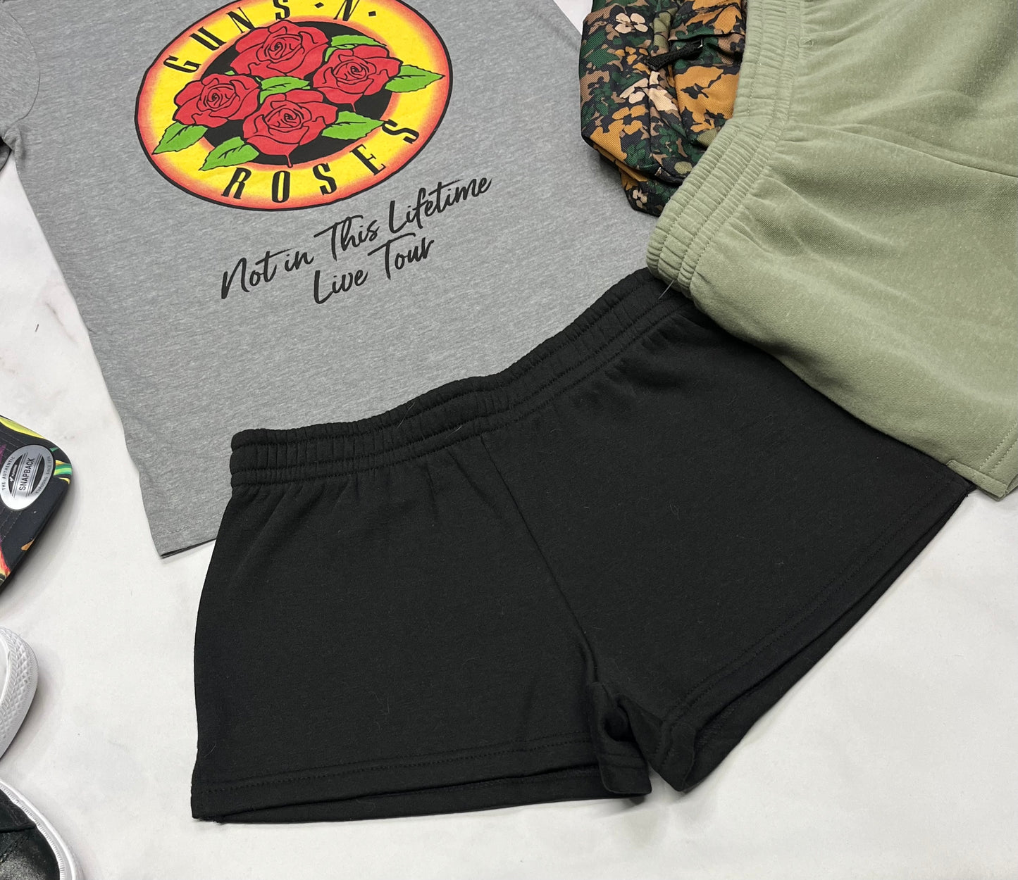 🌿 Duo : Lot de 2x shorts en polar (1x verte + 1x noir ) en polar doux 14-16 ans fille neuve .