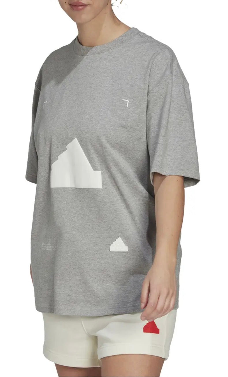 💕T-Shirt : Adidas L/ femme look over size neuf ! Superbe porté avec un cuissard .