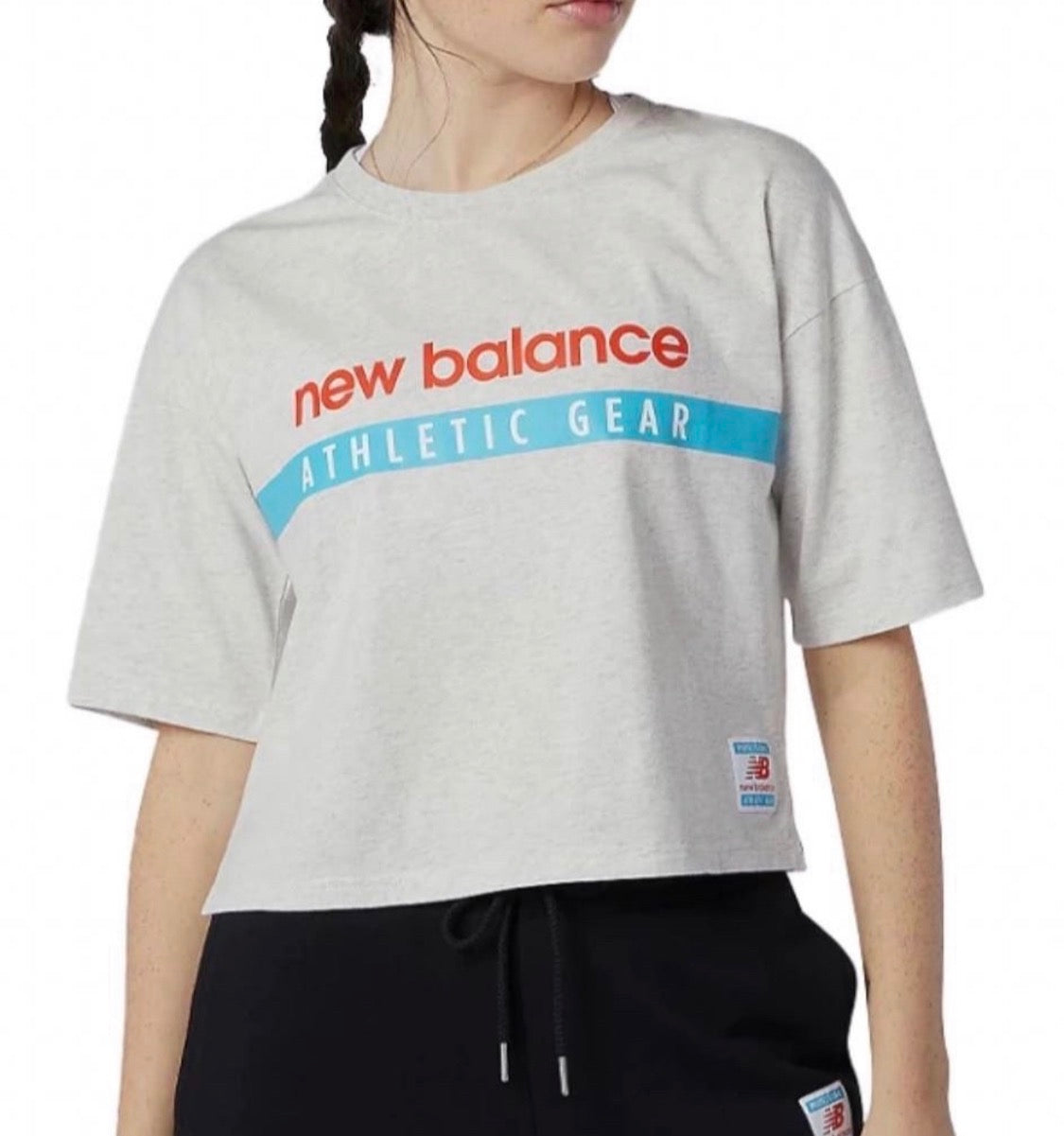 🩵 Manche courte : New Balance XS femme coupe relax ( mi hanche ) . Neuf ! ( beigé / gris ) .