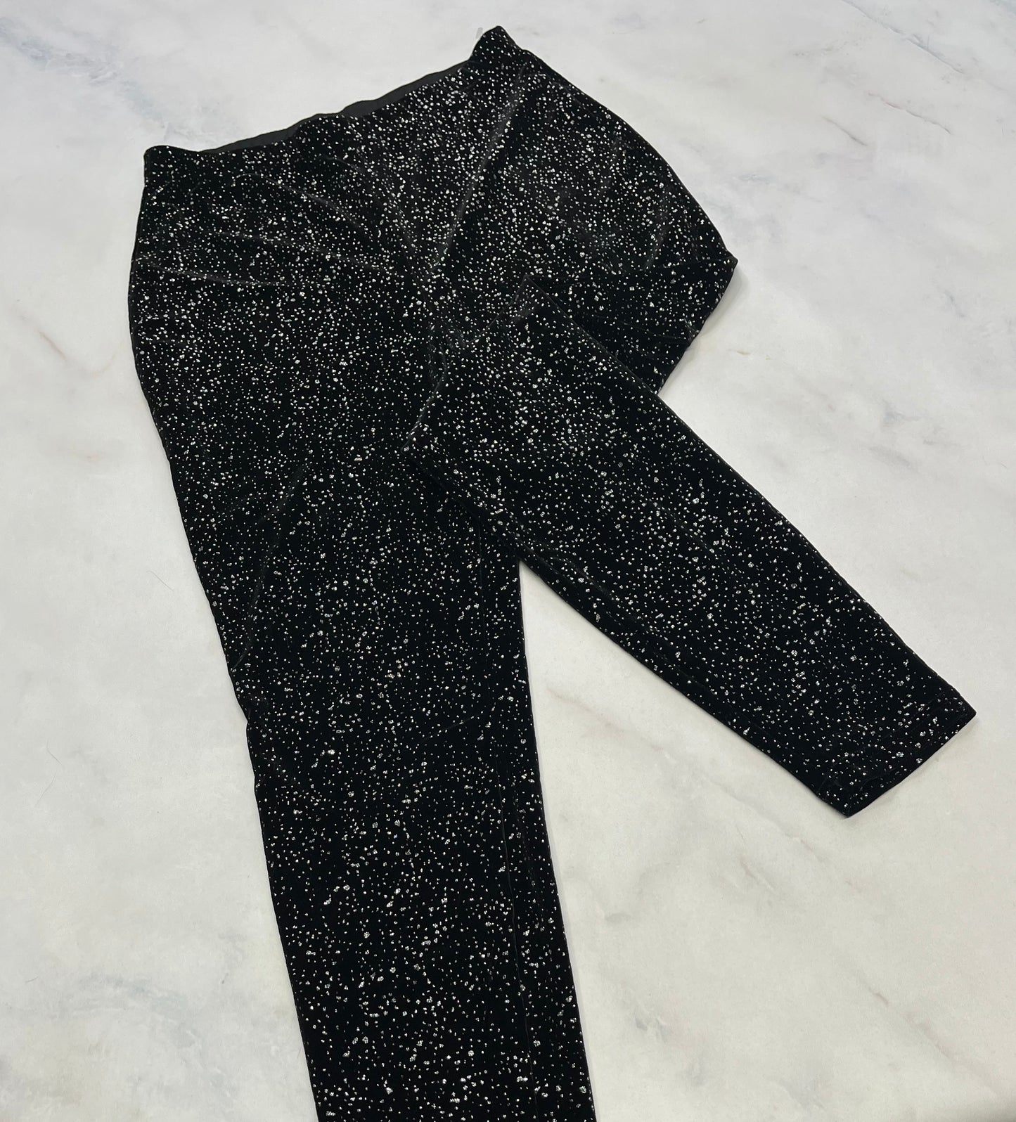 Skinny leg. Velour : SHEIN ultra brillant et doux . Fait M/8 ans femme comme neuf ! Taille haute .