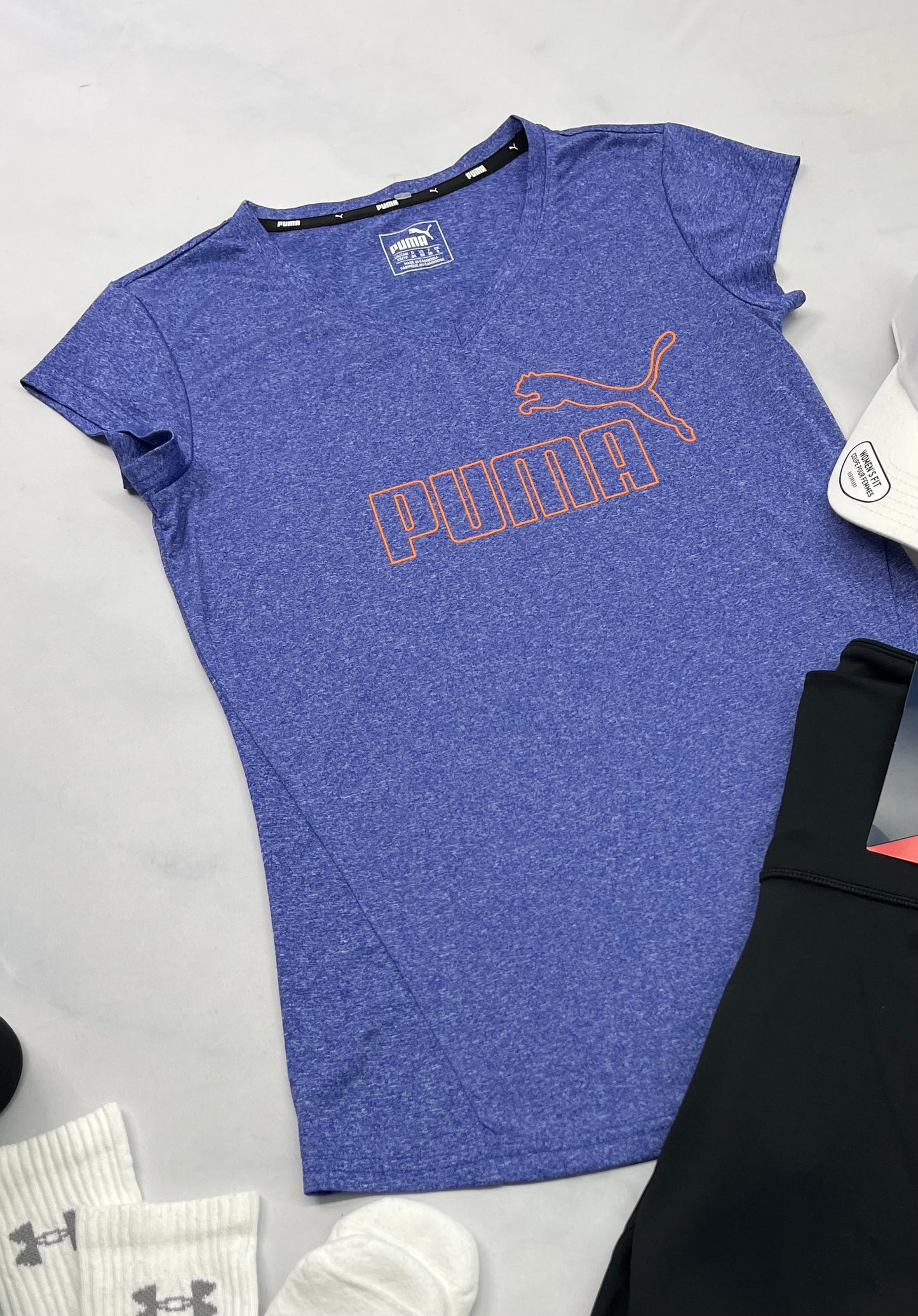 ☀️ Manche courte : Puma en tissu de sport XS/ femme comme neuf !