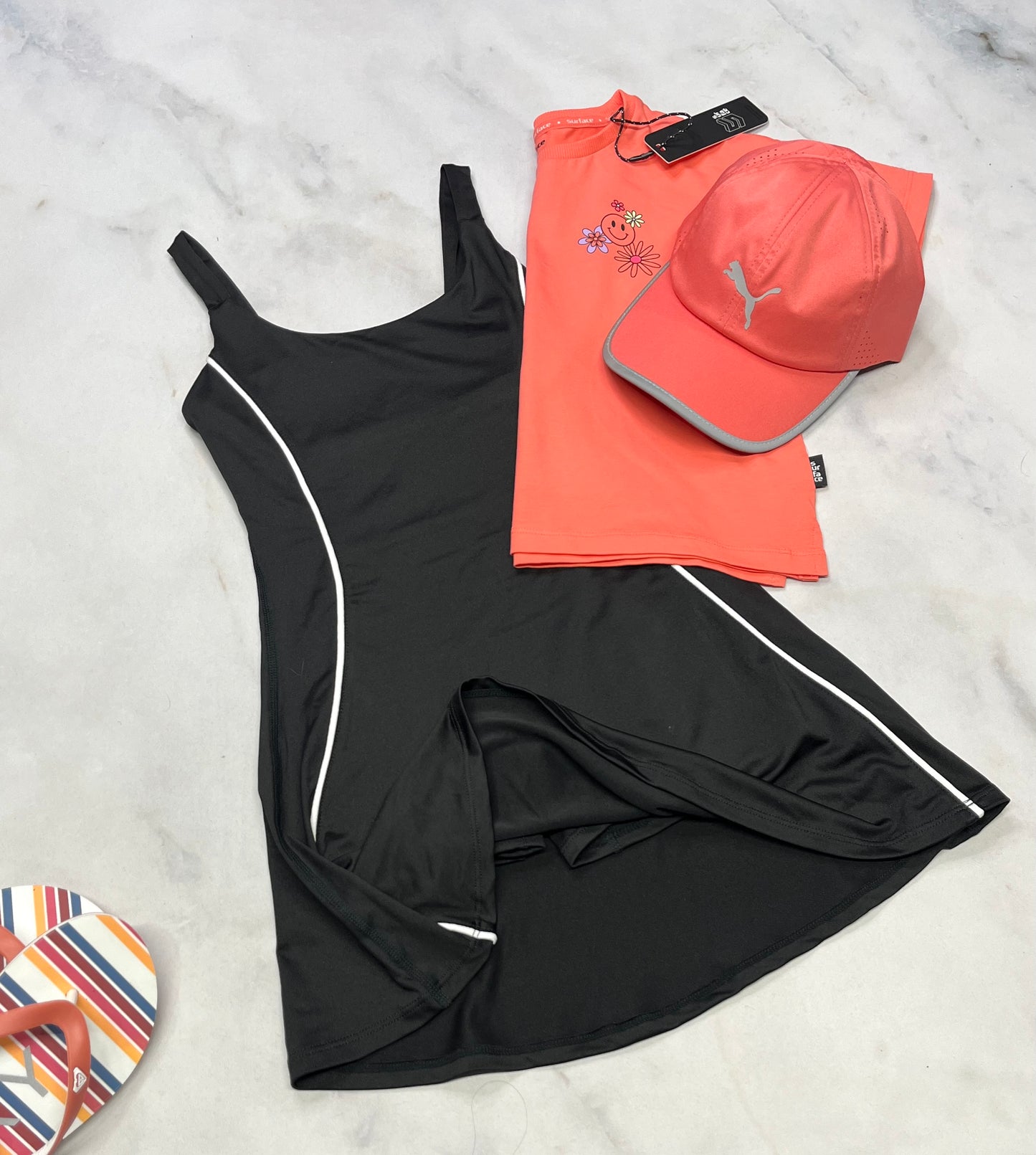 😍 Robe tissu de sport : avec cuissard intégré fait 7 ans fille neuve .