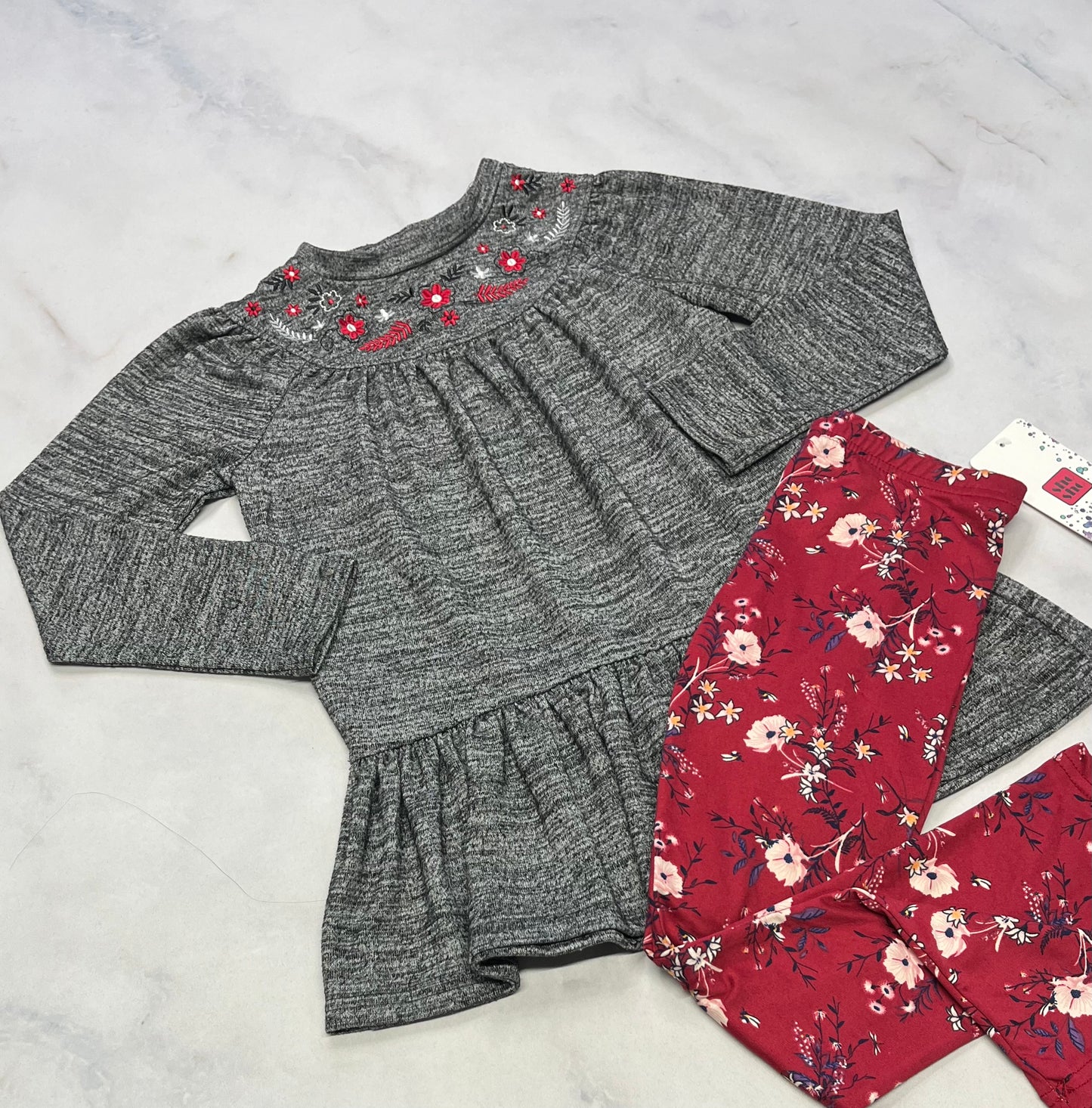 Duo : Tunique Rococo 8 ans comme neuve ! + Leg fleurit soft stretch neuf ! 7-8 ans