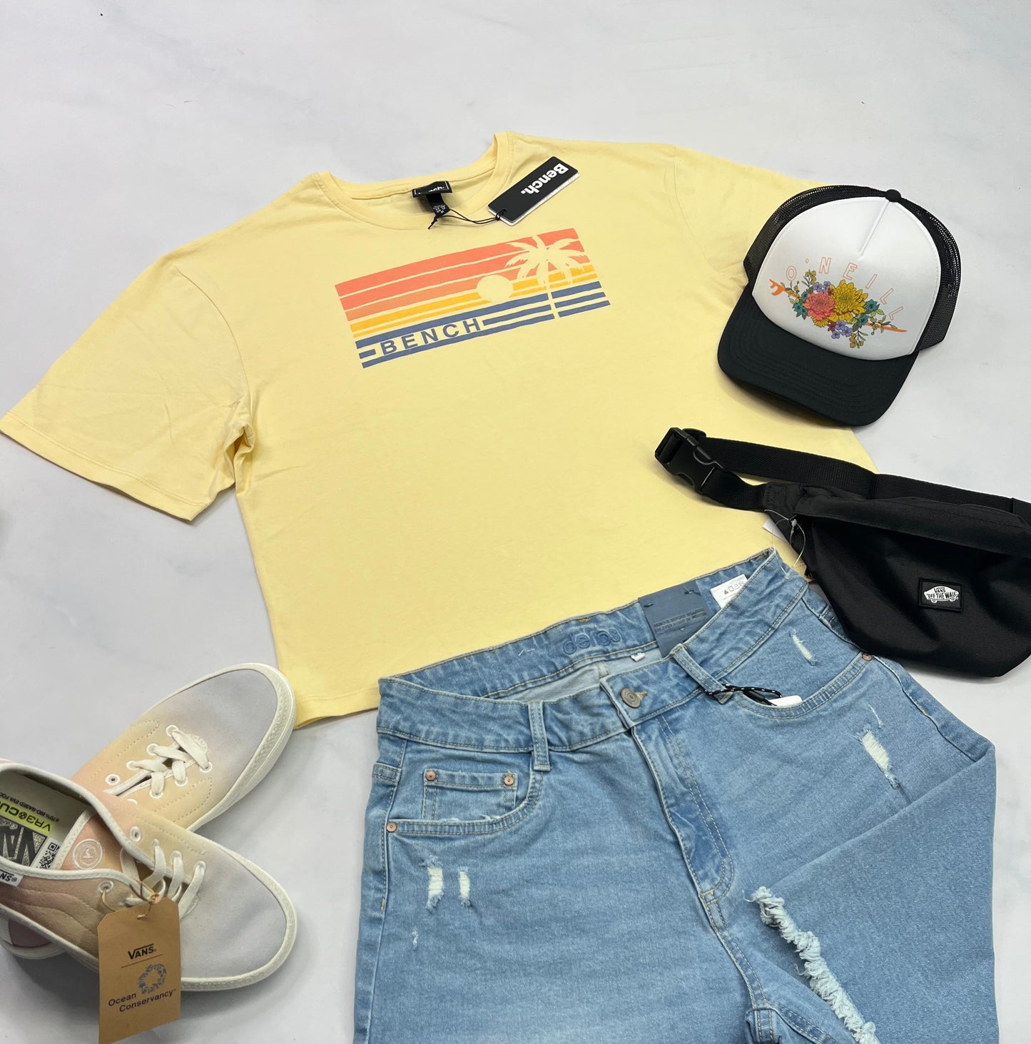 ☀️ Manche courte : BENCH M/ femme look Over size ( fait Large ) . Neuf !