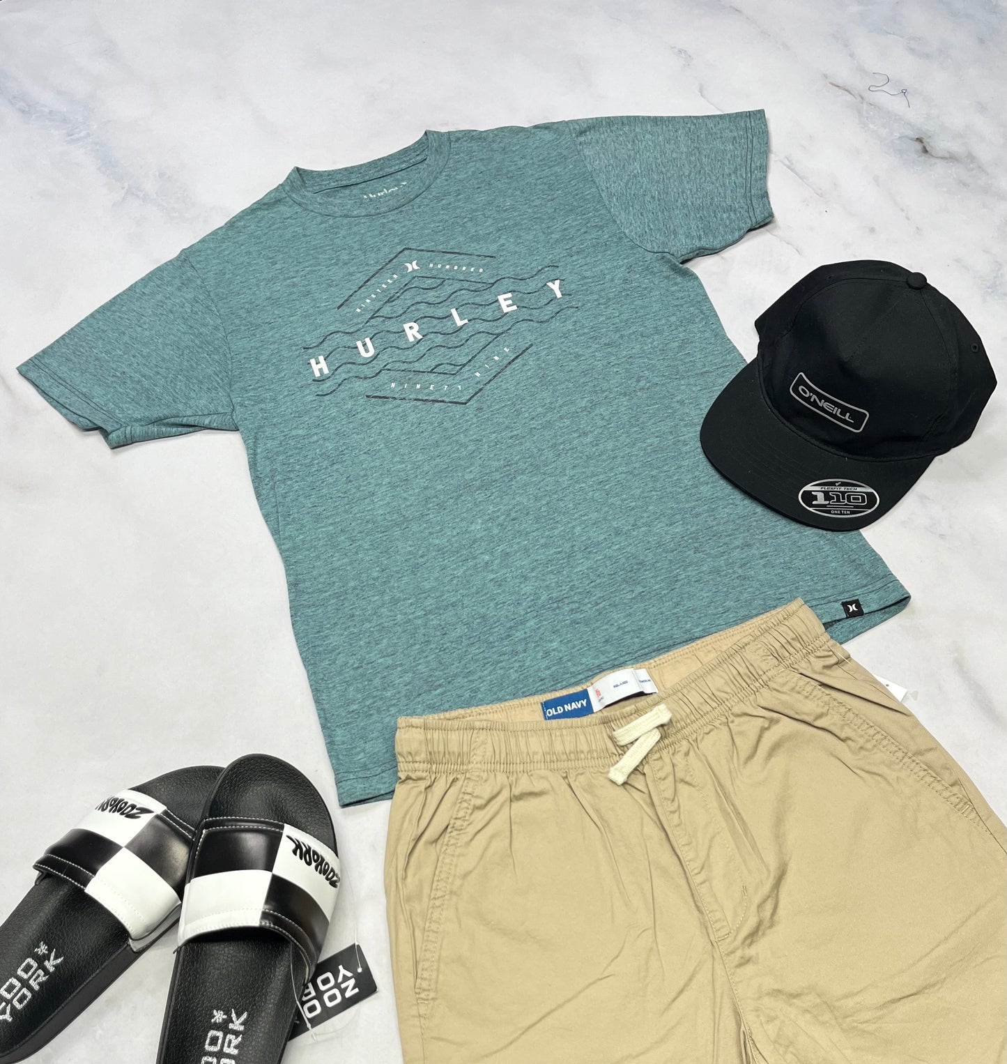 ☀️ solde .. T-Shirt Hurley : ultra soft fait 14-16 ans garçon usagé ( super état mais mousseux aux touché ) .