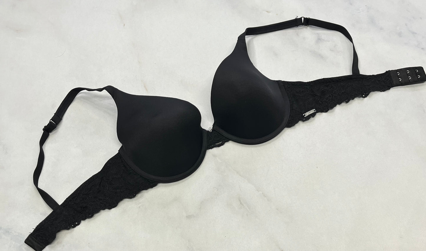 Bra Montelle : 36 D bonnet coquille souple pas rembourré . Comme neuve .