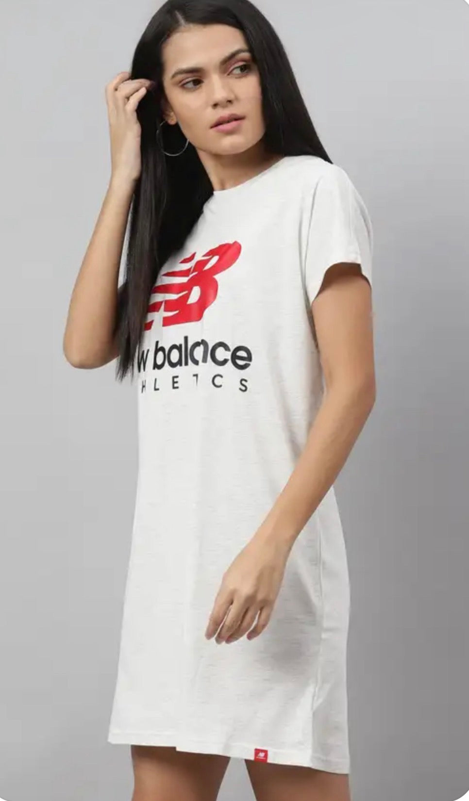 😍Robe : New Balance ( beigé gris) M/ femme coupe relax  neuve !