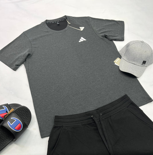 🤩 Adidas : Manche courte XL/ homme neuf ! Beau tissu soft coupe confo .