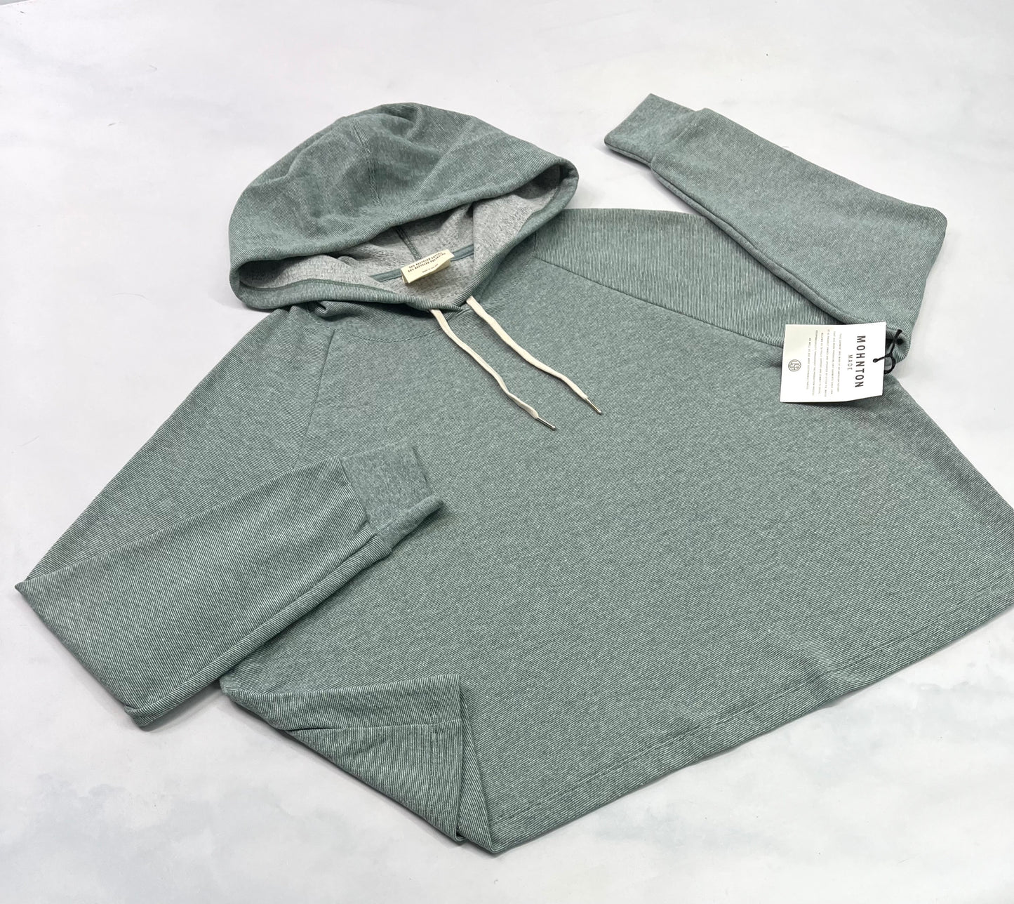 ..Cagoule verdâtre fait XL/ femme
