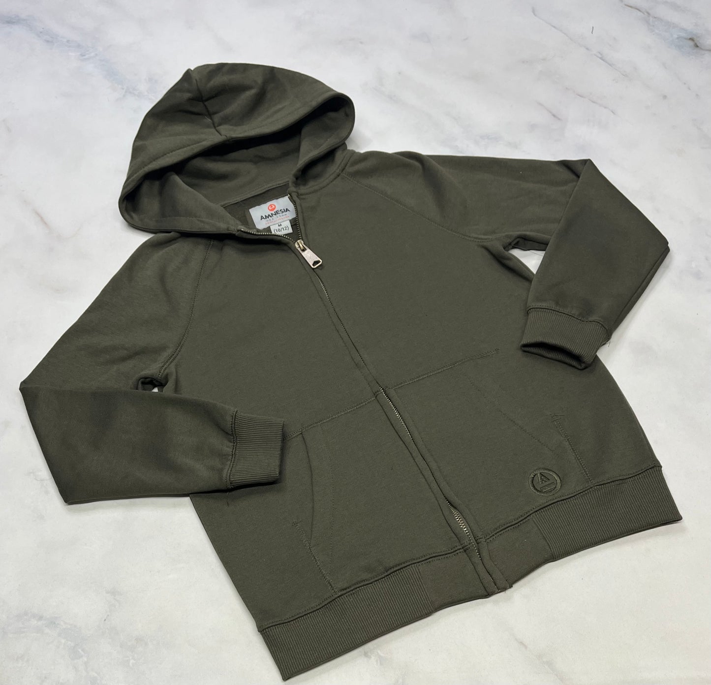 Amnésia Veste : en ouaté kaki foncé avec logo au bas neuve ! 10-12 et 14 ans