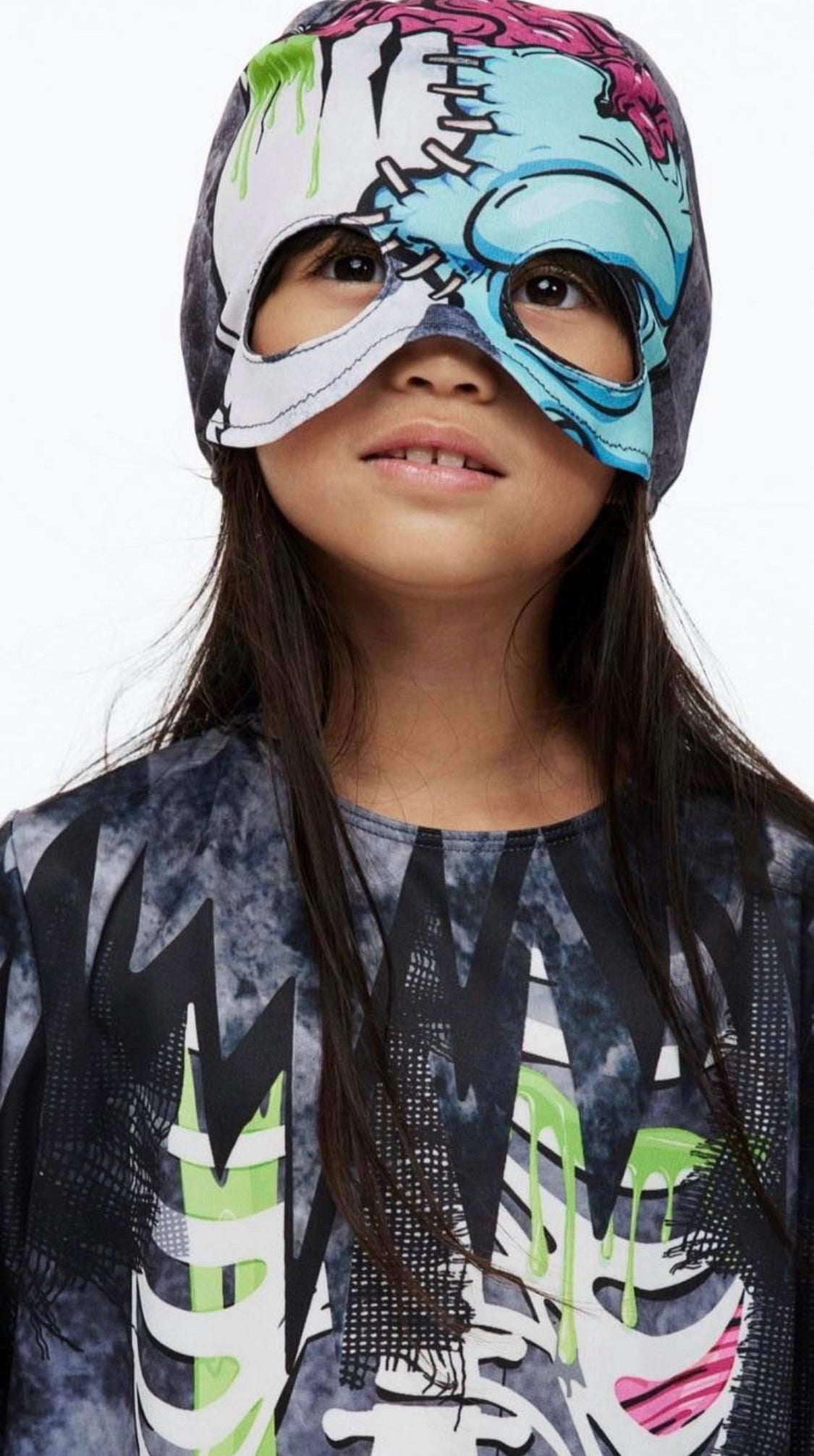 Costume Zombie : neuf ! 10-12 ans ( 3 pièces ) . Superbe qualité .