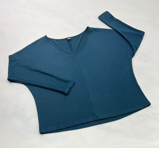 .. SHEIN : Tout doux stretch Small 6 ans: Coupe  (relax du corps) et manche moulante .