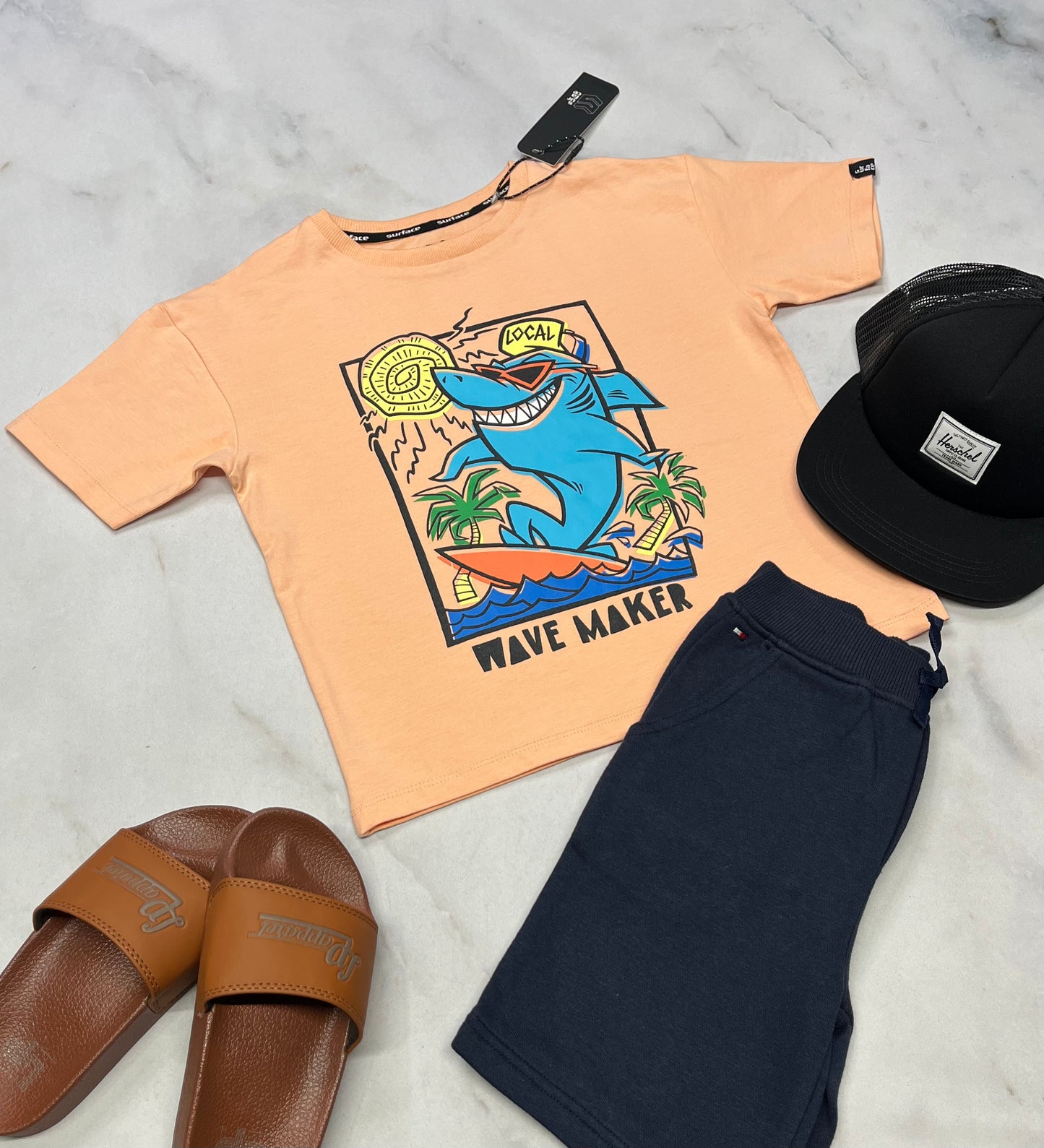 🌴 T-Shirt 4 ans : garçon , look over size . Surface neuf !