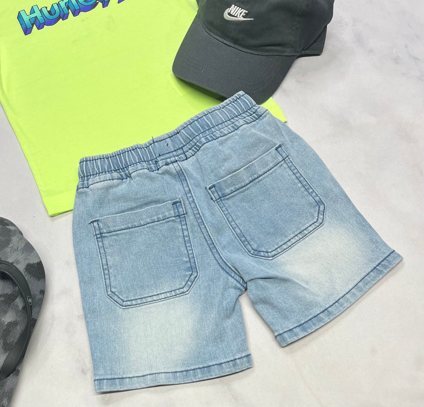 🌿 Short : jeans Tag 3 ans garçon neuve !