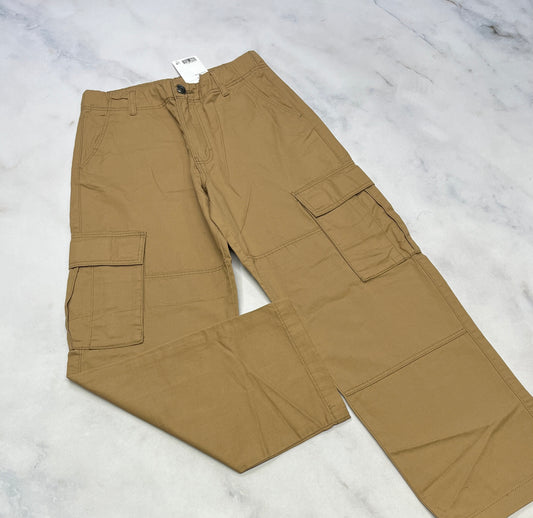 Pantalon cargo : Tan  neuf / ajustable .