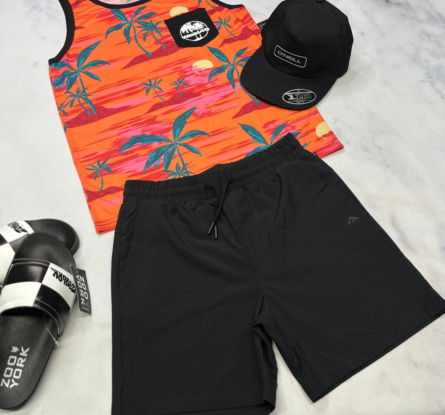 💦 Maillot : Noir Black Mountain fait 12 ans garçon neuf ! Qualité ++ poche avec zip au dos .