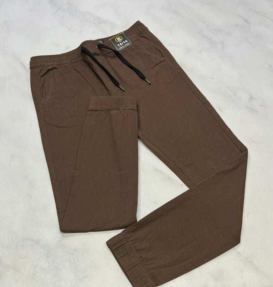 West : Jogger mou brun 13-14 ans neuf! Vaux : 30$ neuf !