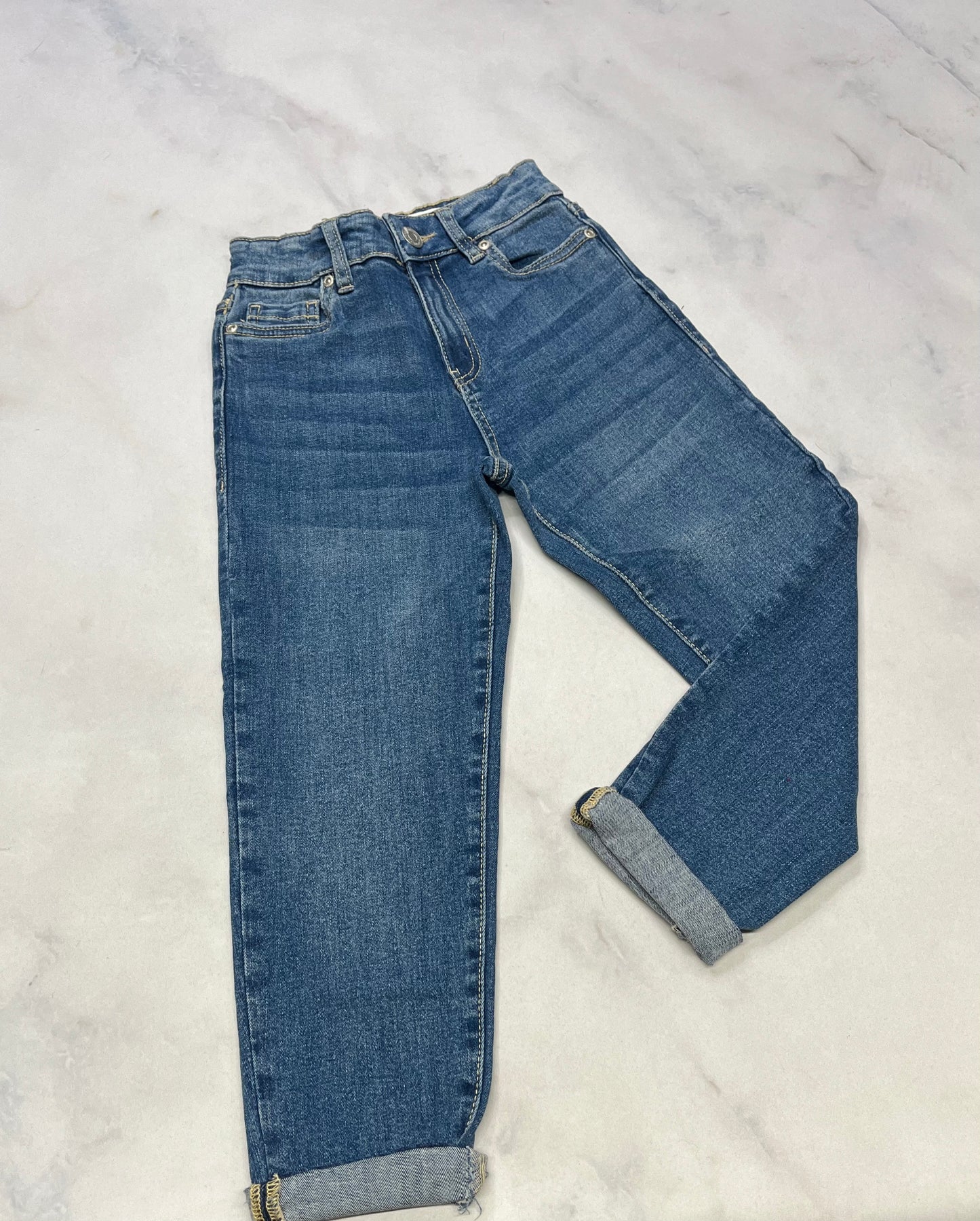 MOM : jeans taille haute 6 ans neuve !