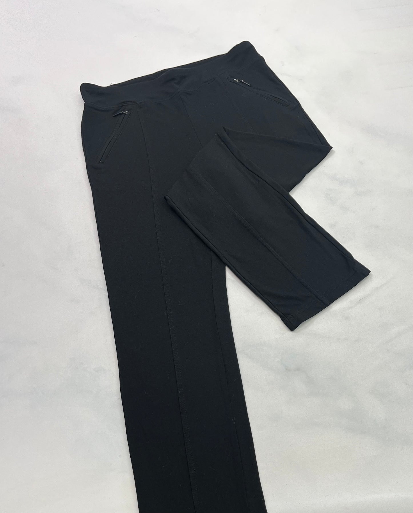Pantalon noir : tissu jegging confo ! S’enfile comme un leg. M/ fit ( SM/ femme ) super état .